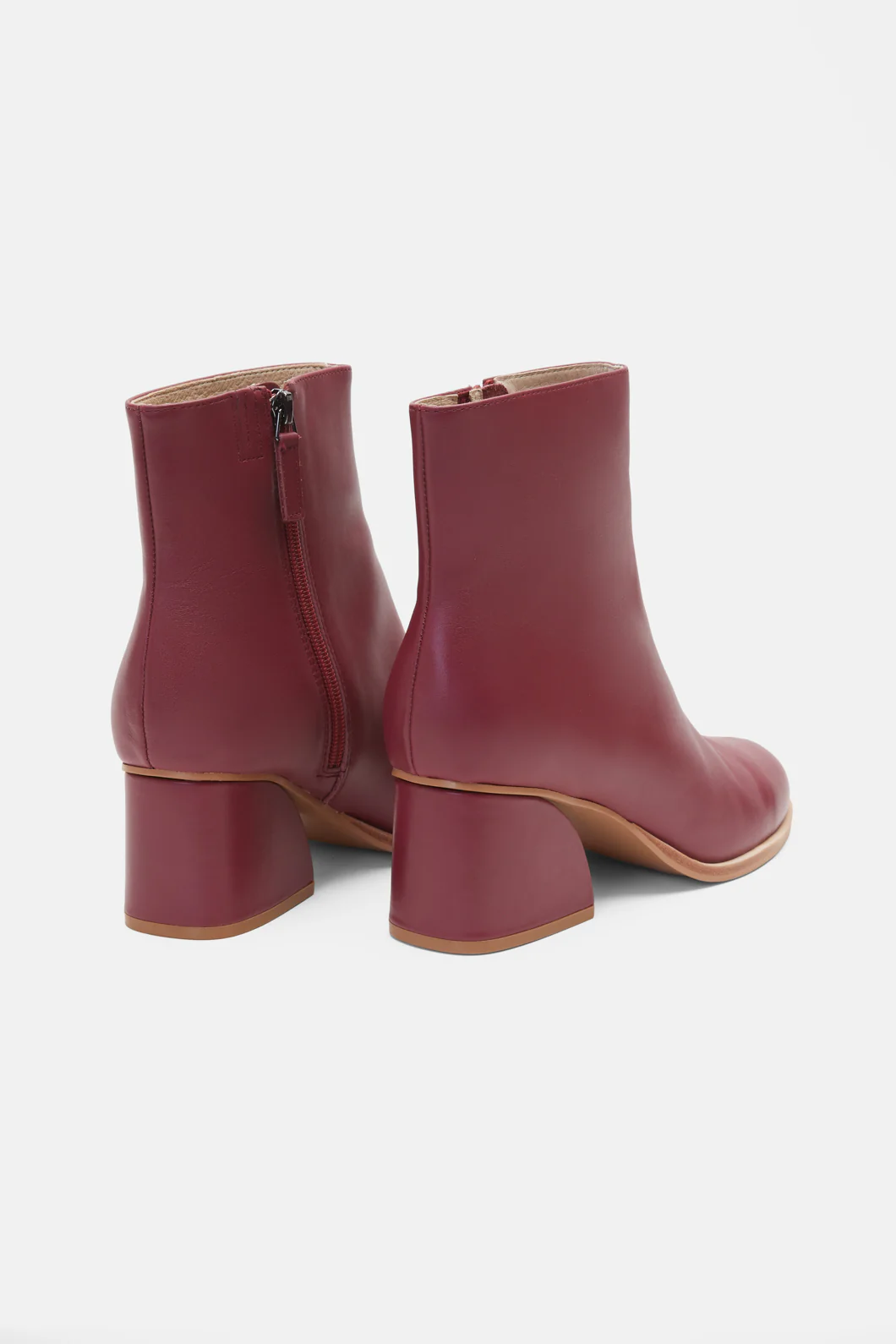 Curve Boot Beetroot - Image 3