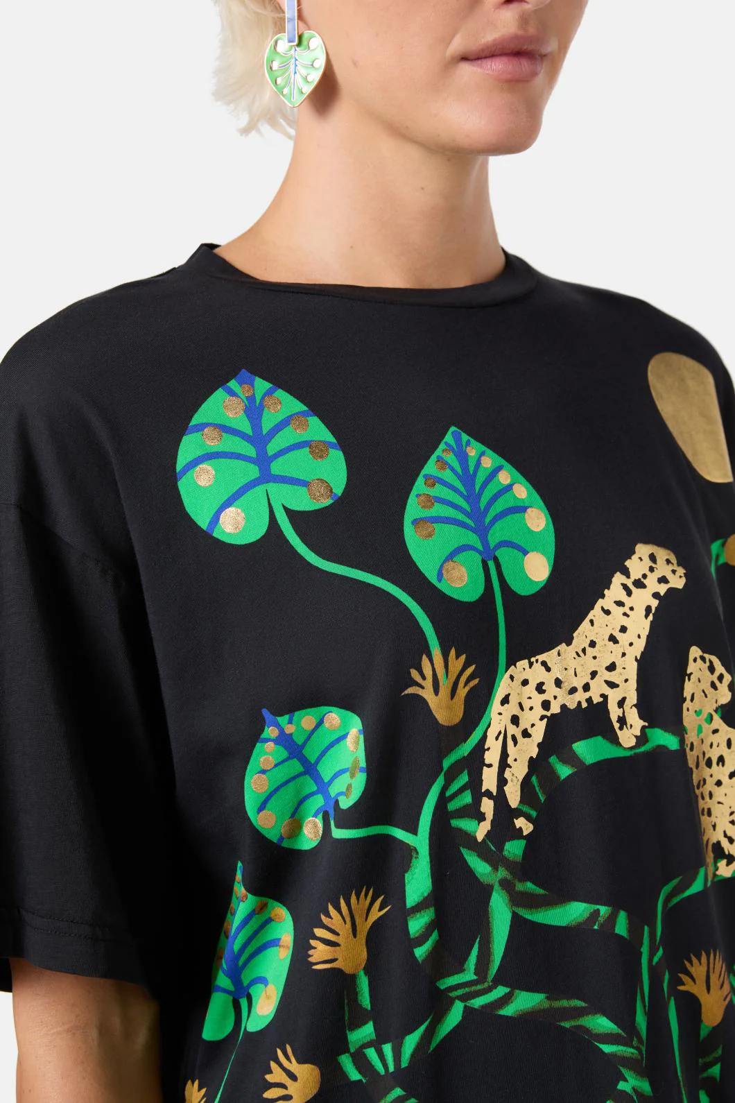 Guardians Placement Tee - Image 12