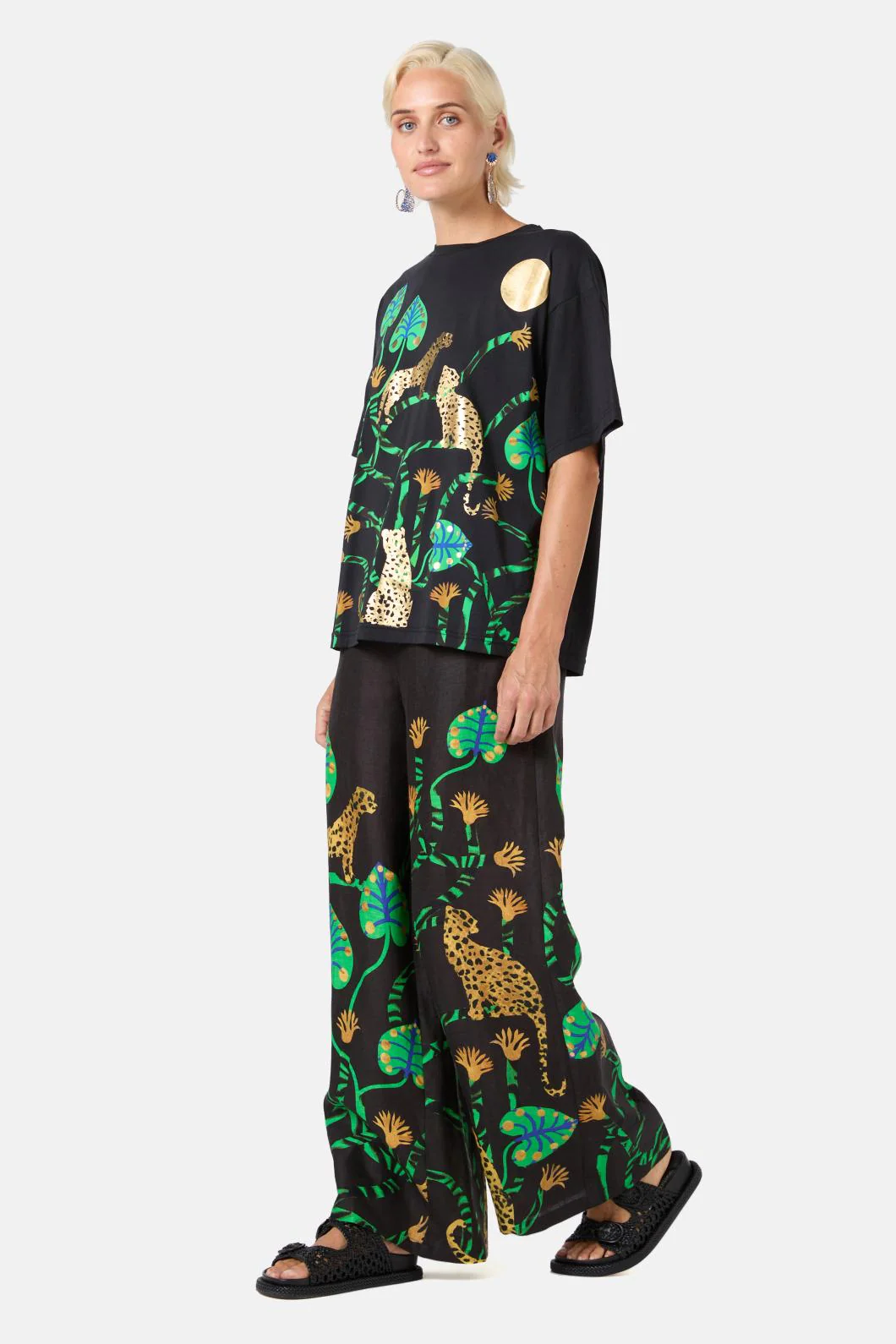 Guardians Placement Tee - Image 9