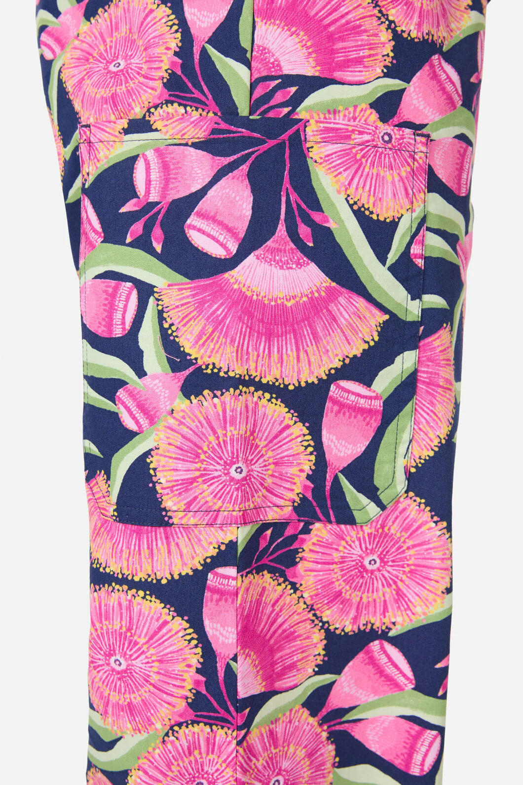 Gum Blossoms Scrub Set - Image 9