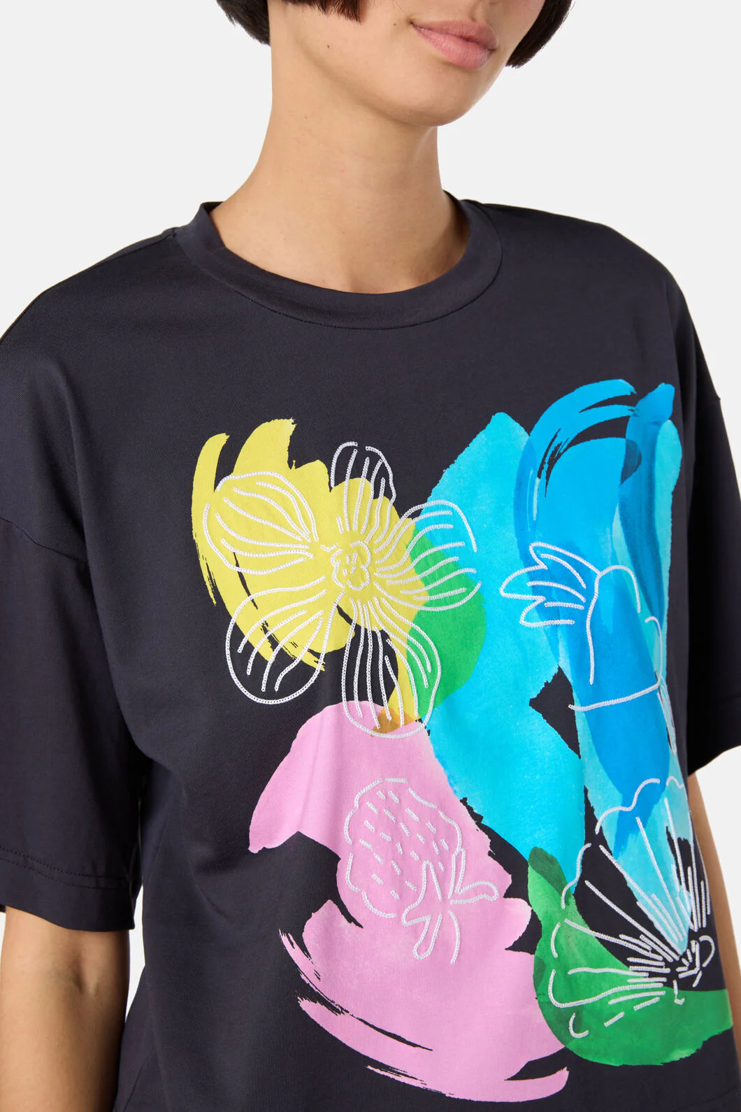 Linework Embroidered Relaxed Tee - Image 5