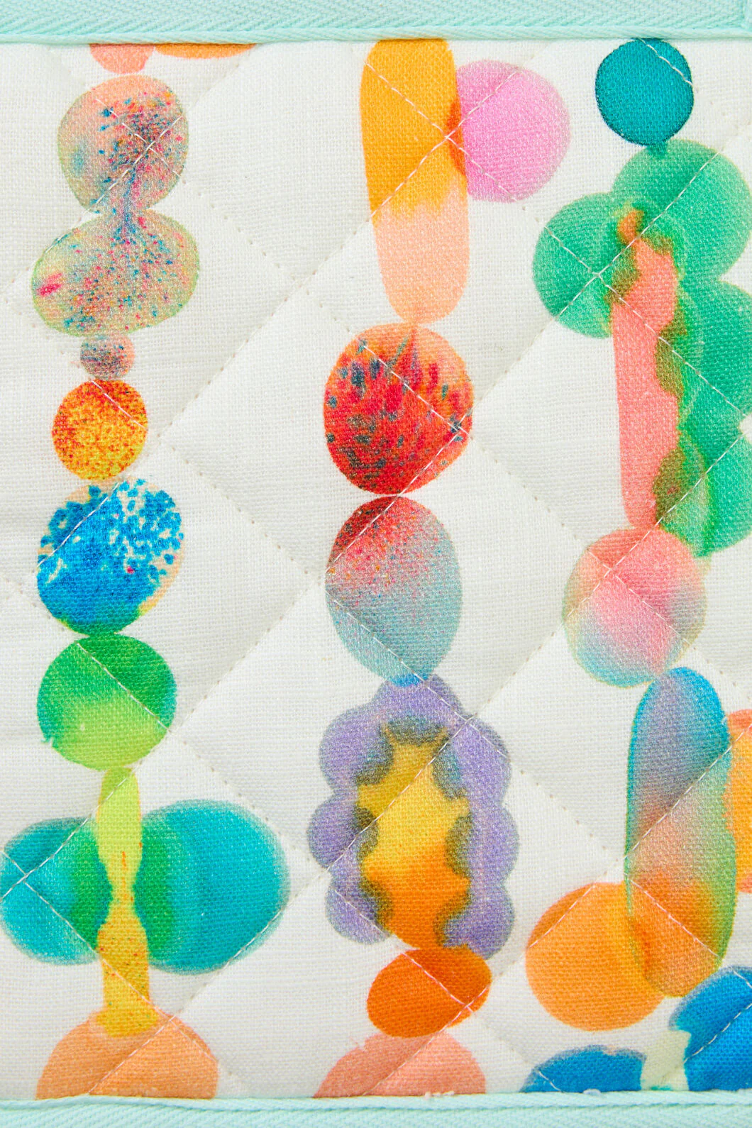 Rainbow Drops Oven Mitt Set - Image 3