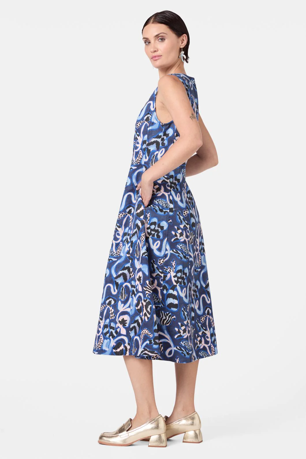 The Vines Denim Dress - Image 4